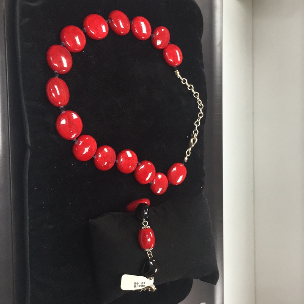 Red and black beaded bracelet and necklace set